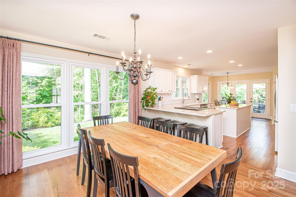 6425 High Creek Ct Charlotte, NC 28277