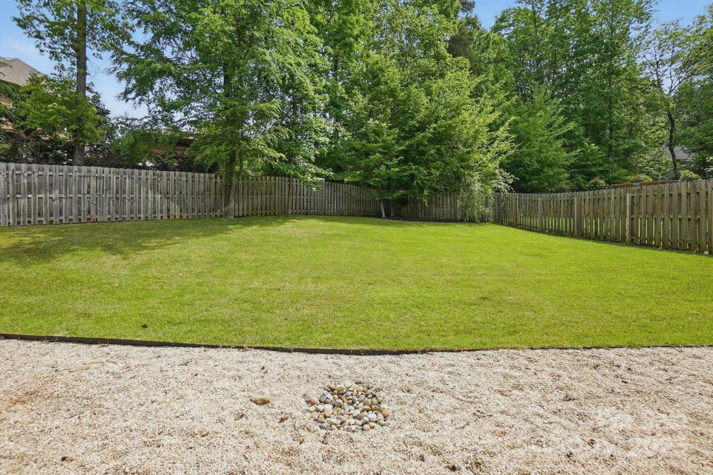 9305 Valley Rd Charlotte, NC 28270