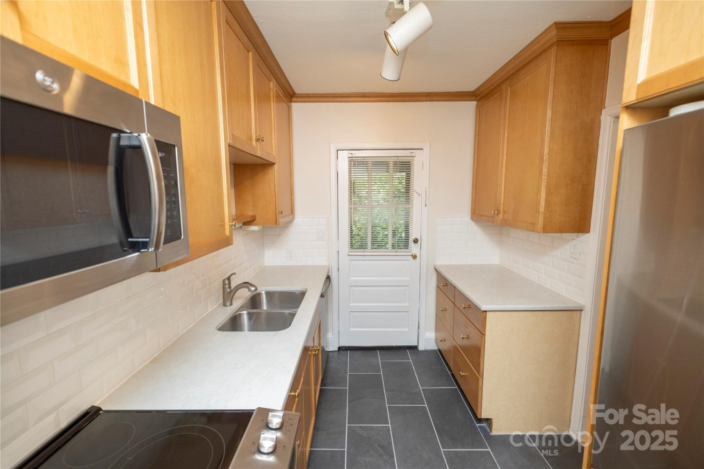 212 Laurel Ave Charlotte, NC 28207