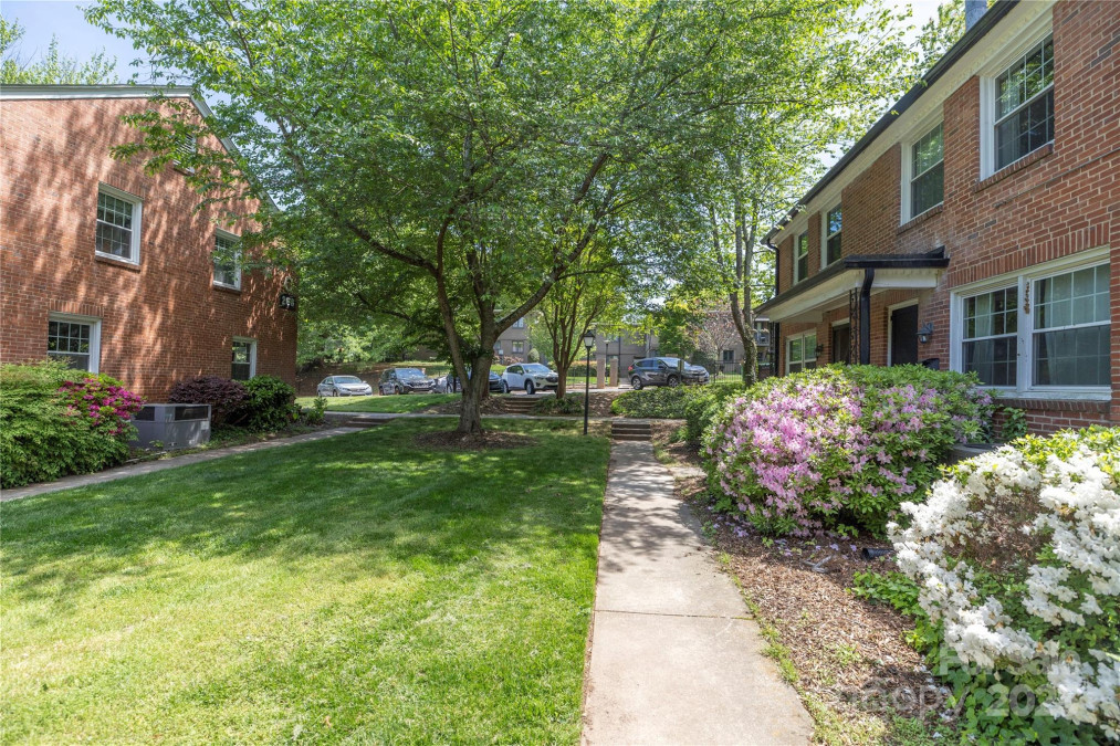 212 Laurel Ave Charlotte, NC 28207