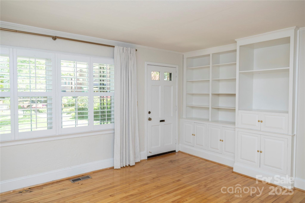212 Laurel Ave Charlotte, NC 28207