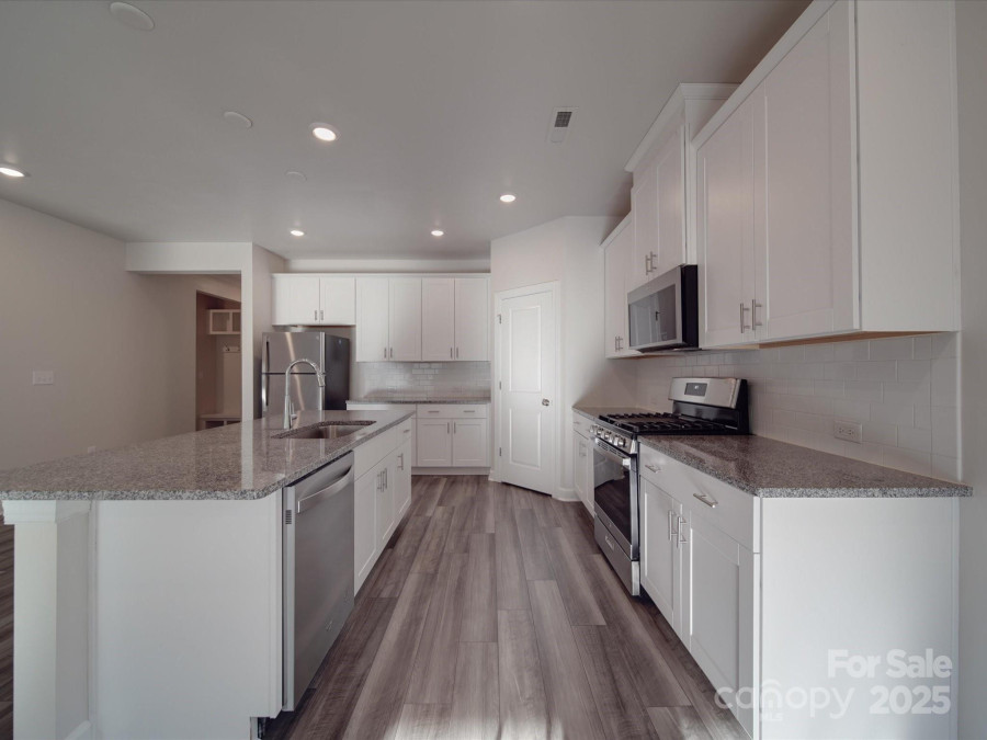 4142 Longmore Ln Kannapolis, NC 28081