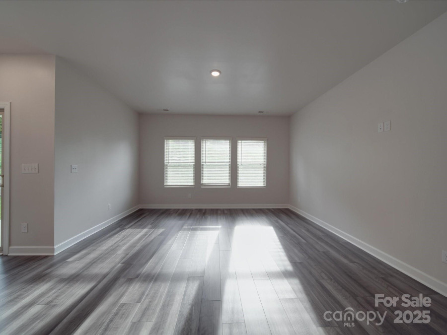 4142 Longmore Ln Kannapolis, NC 28081
