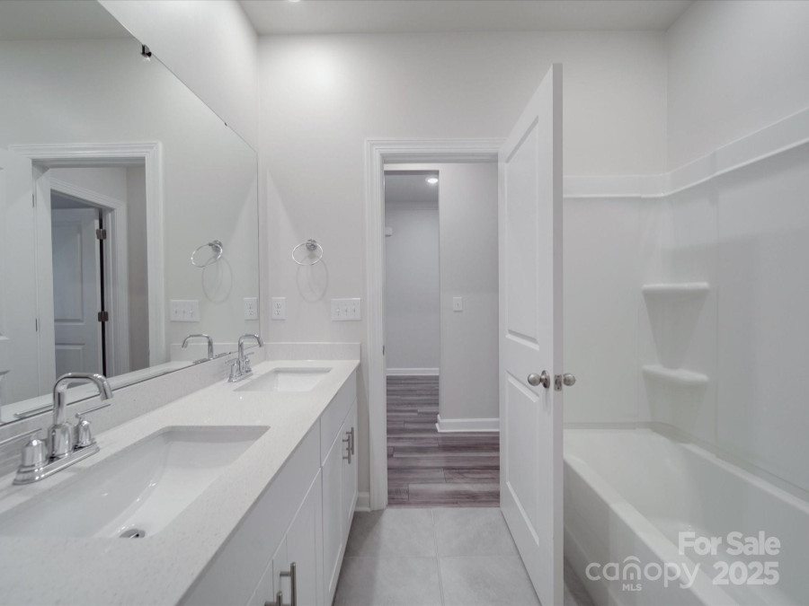 4142 Longmore Ln Kannapolis, NC 28081