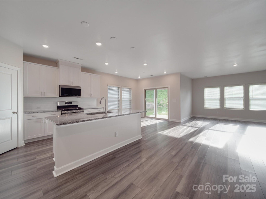 4142 Longmore Ln Kannapolis, NC 28081