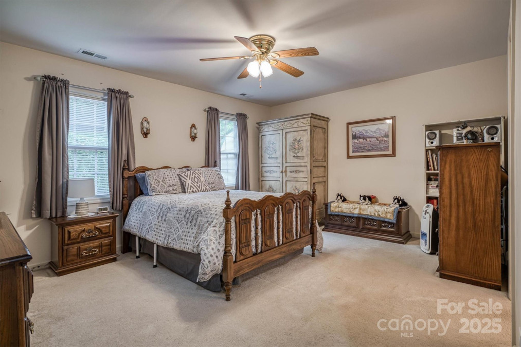 2478 23rd St Hickory, NC 28601
