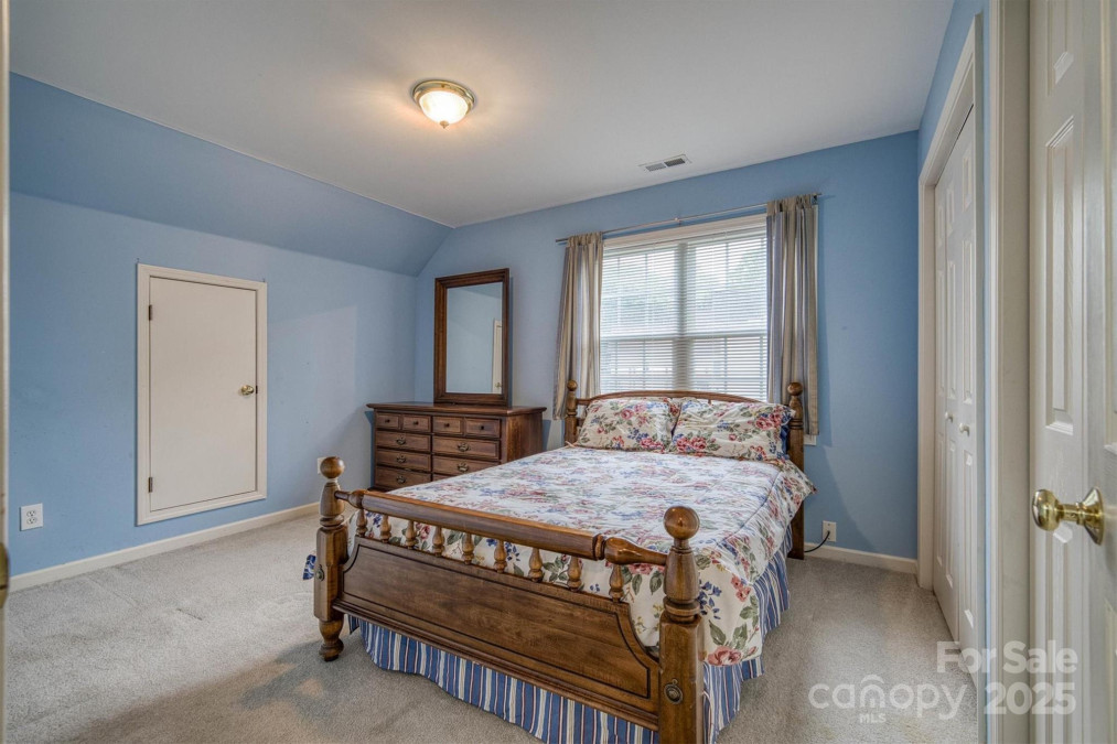 2478 23rd St Hickory, NC 28601