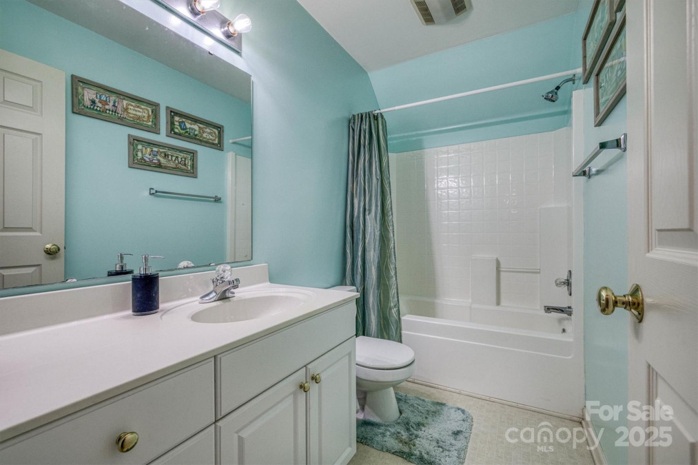 2478 23rd St Hickory, NC 28601