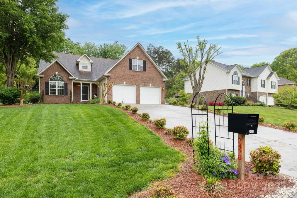 2478 23rd St Hickory, NC 28601