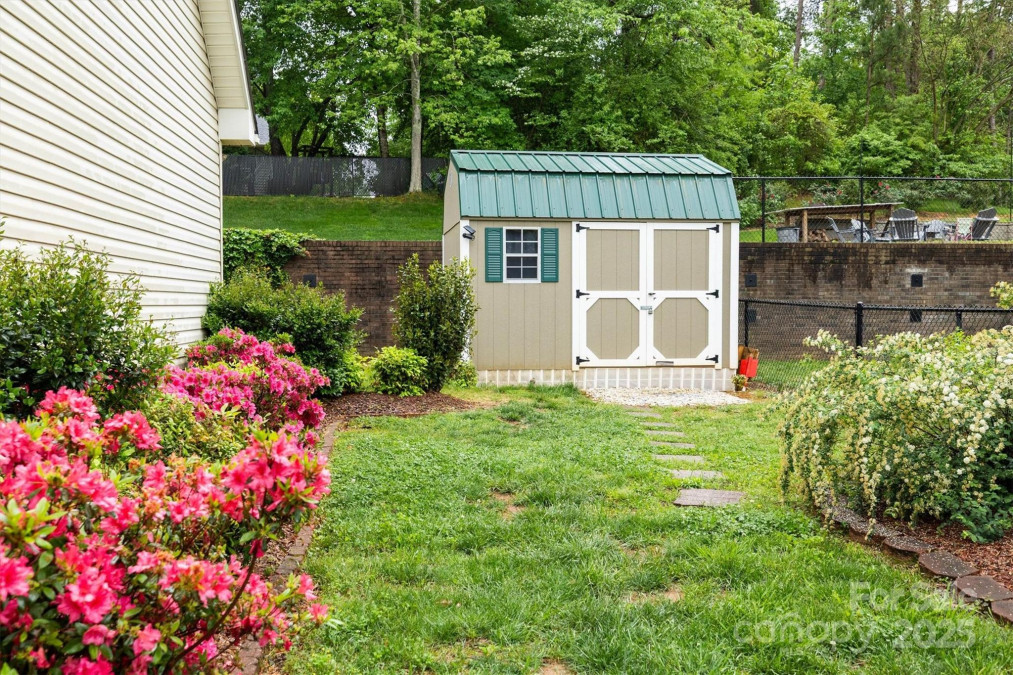 2478 23rd St Hickory, NC 28601