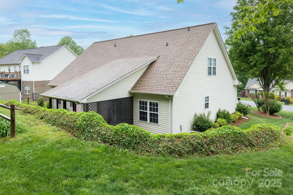 2478 23rd St Hickory, NC 28601