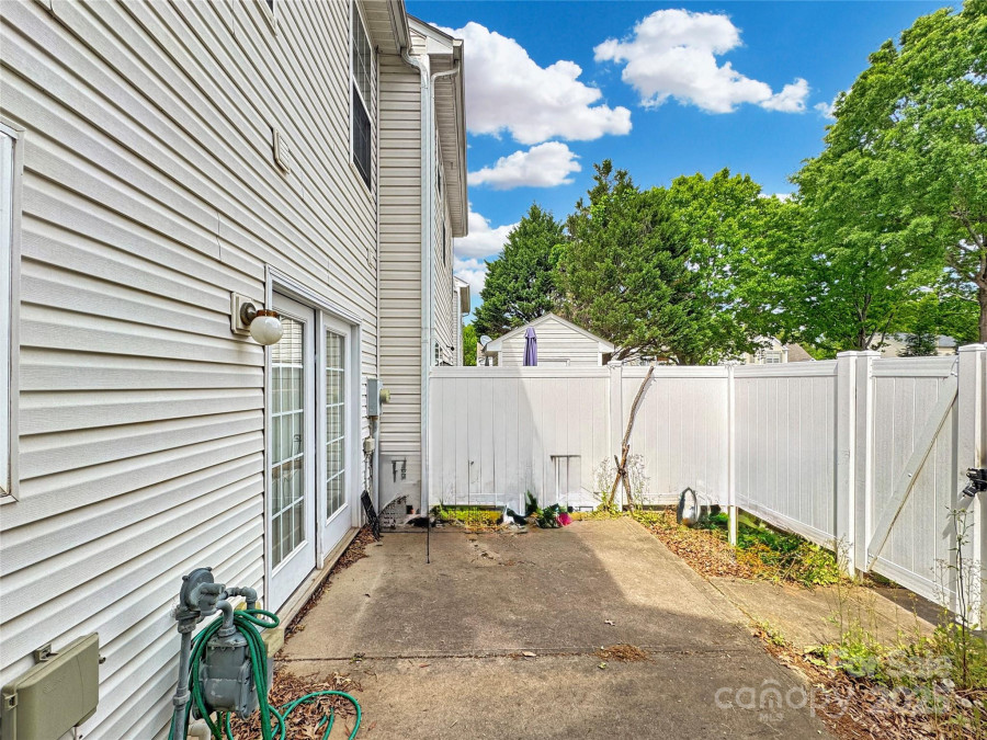 8326 Shinkansen Dr Charlotte, NC 28213