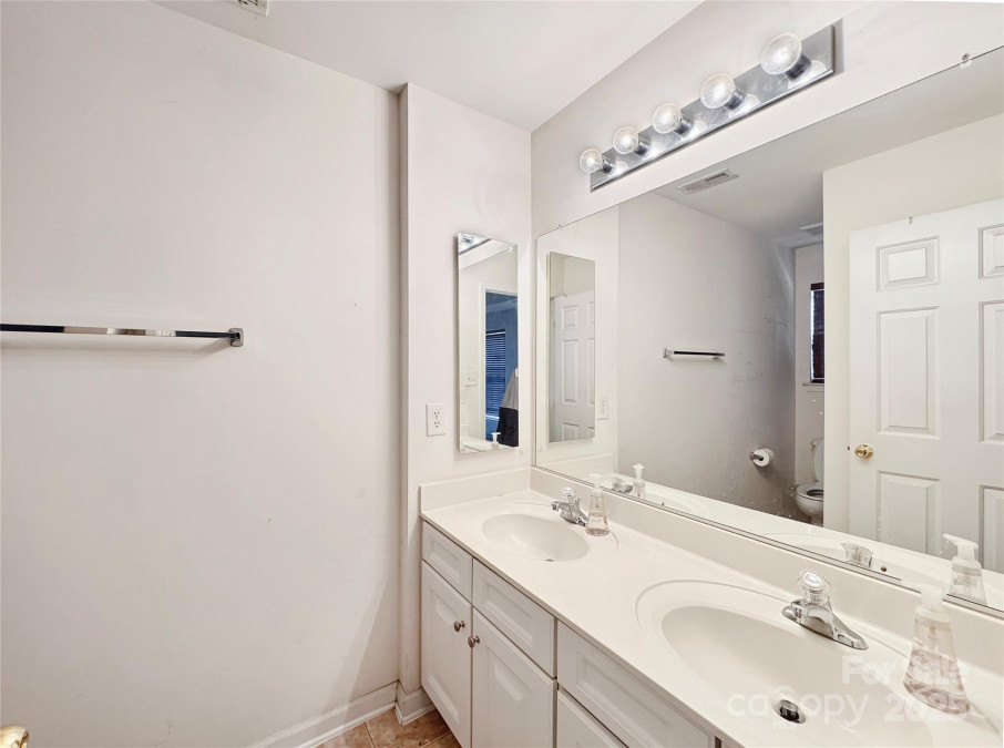 8326 Shinkansen Dr Charlotte, NC 28213