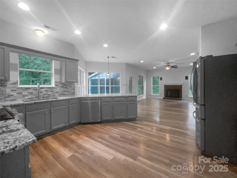 1415 Newfound Hollow Dr Charlotte, NC 28214