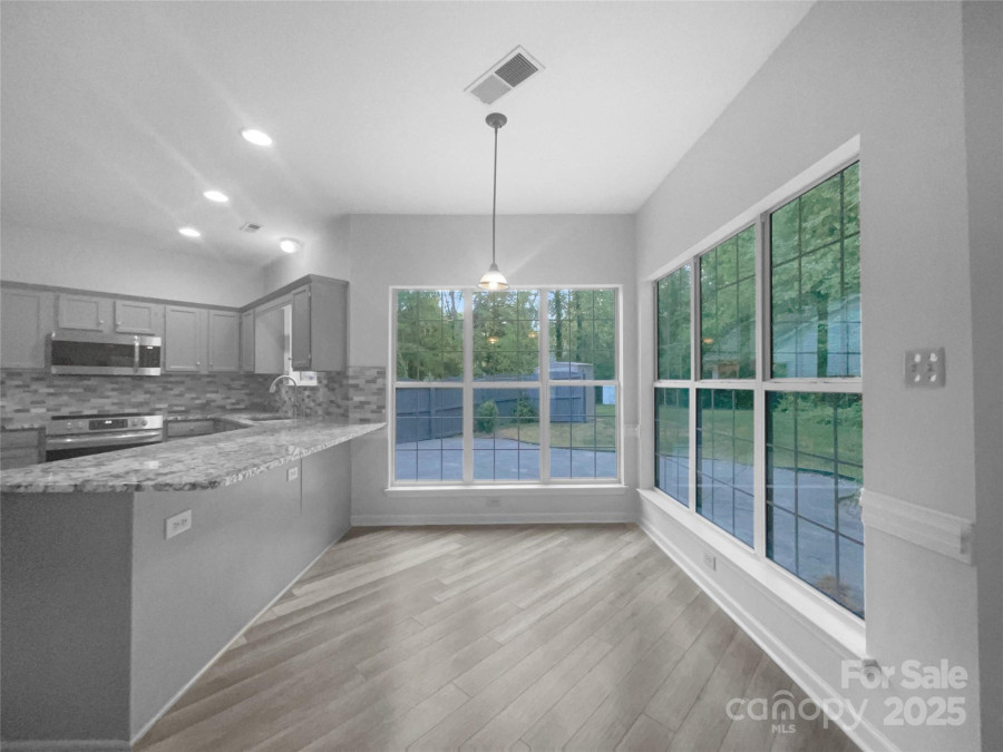1415 Newfound Hollow Dr Charlotte, NC 28214