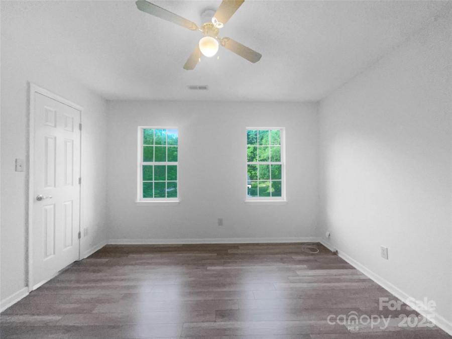 1415 Newfound Hollow Dr Charlotte, NC 28214