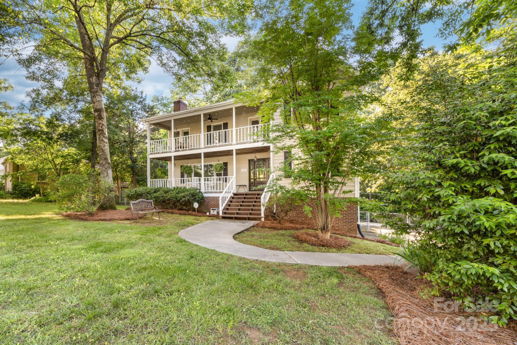 552 Blue Rock Dr Charlotte, NC 28213