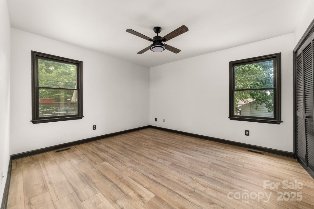552 Blue Rock Dr Charlotte, NC 28213