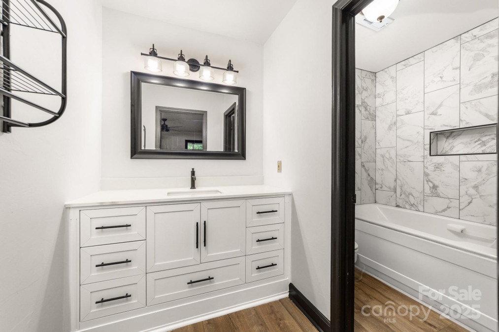 552 Blue Rock Dr Charlotte, NC 28213