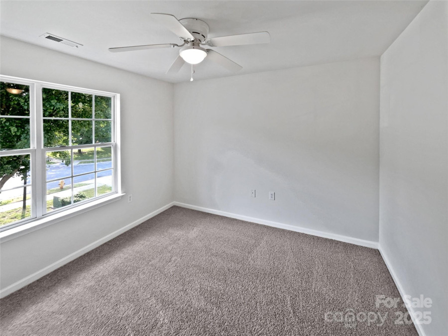 7325 Larwill Ln Charlotte, NC 28216
