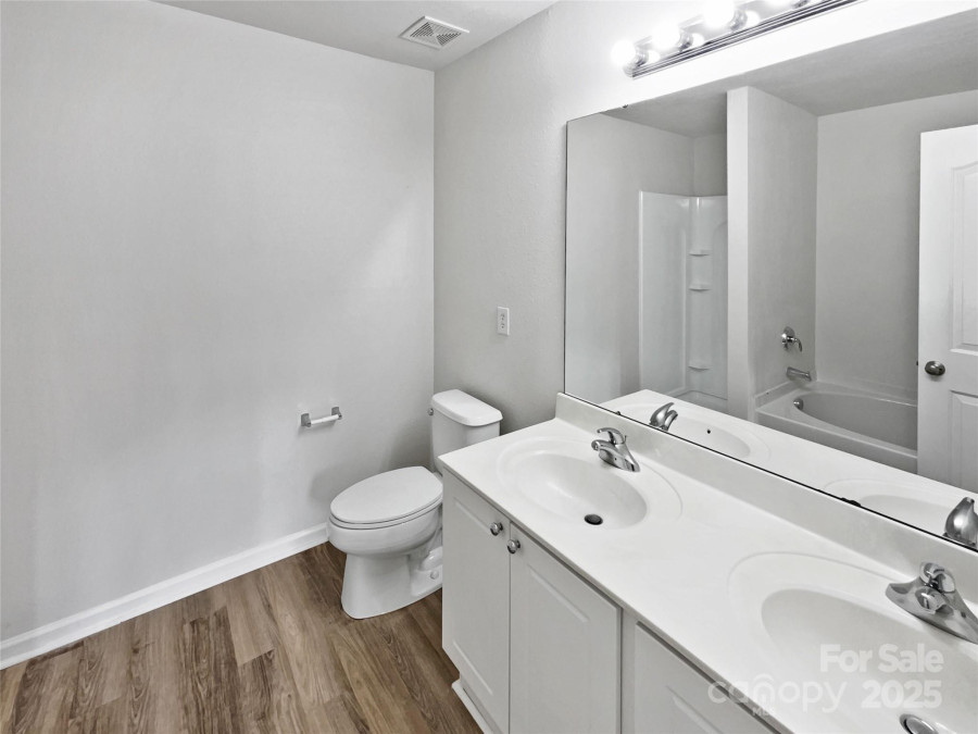 7325 Larwill Ln Charlotte, NC 28216