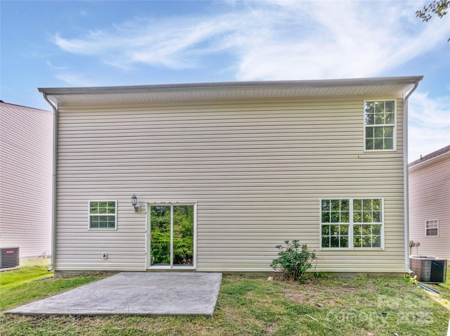 7325 Larwill Ln Charlotte, NC 28216