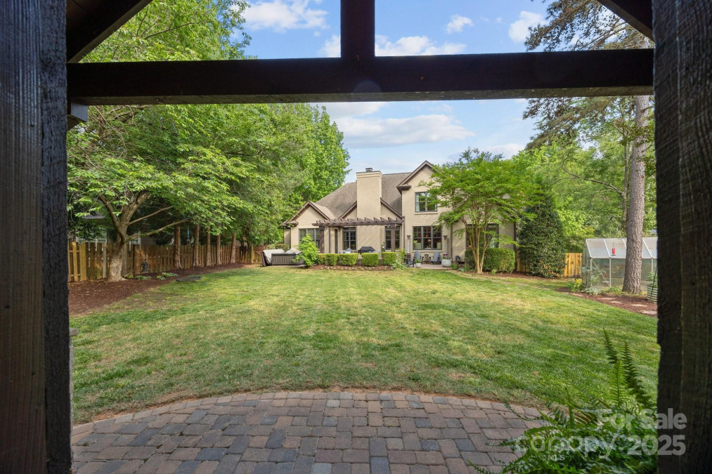 21305 Sandy Cove Rd Cornelius, NC 28031