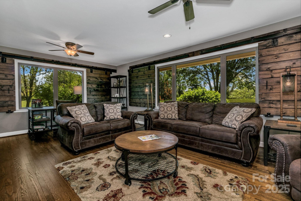 30 Ramsey Rd Asheville, NC 28806