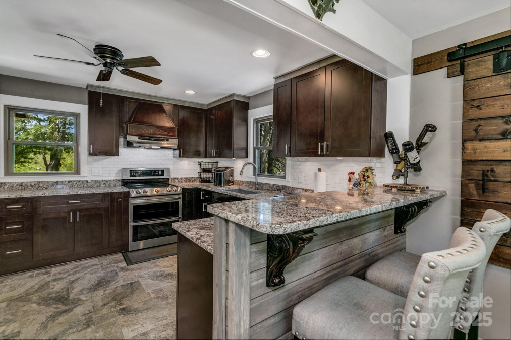 30 Ramsey Rd Asheville, NC 28806