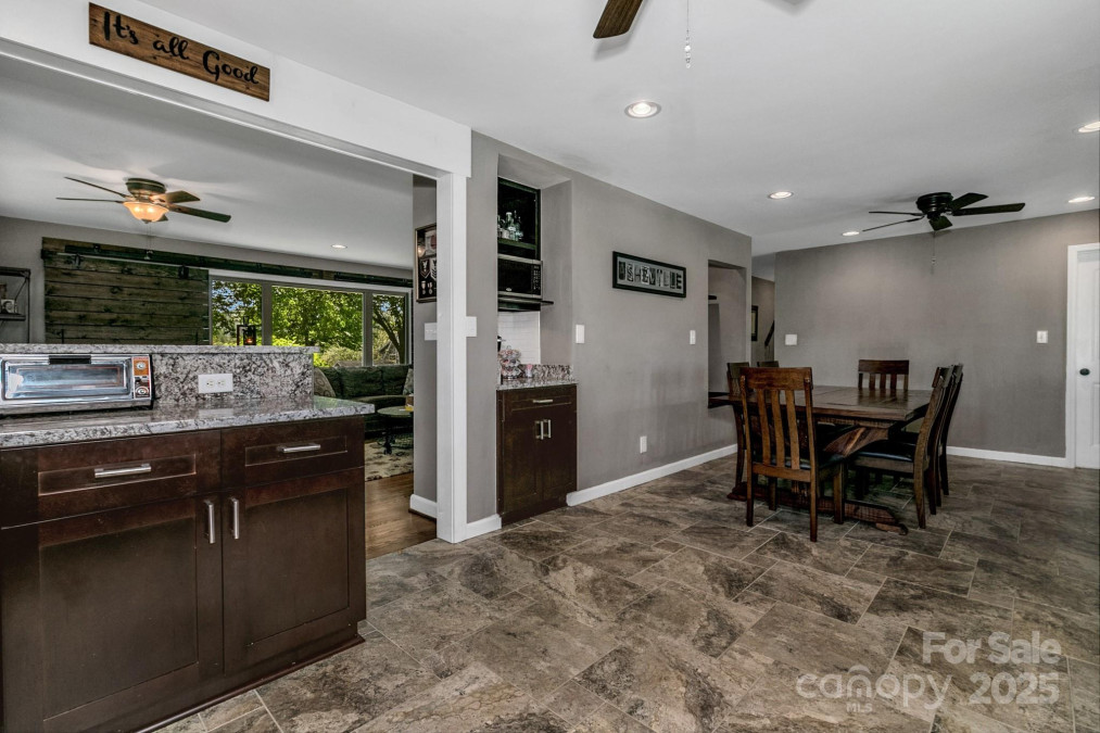 30 Ramsey Rd Asheville, NC 28806