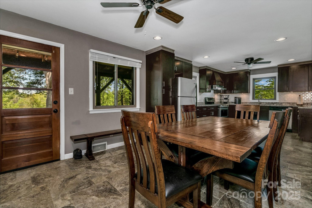 30 Ramsey Rd Asheville, NC 28806