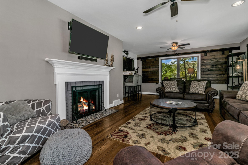 30 Ramsey Rd Asheville, NC 28806