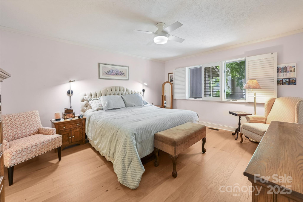 103 Red Oak Dr Hendersonville, NC 28791
