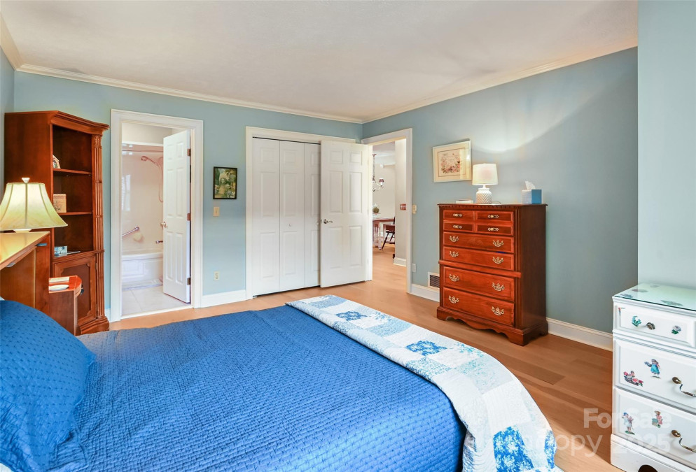 103 Red Oak Dr Hendersonville, NC 28791