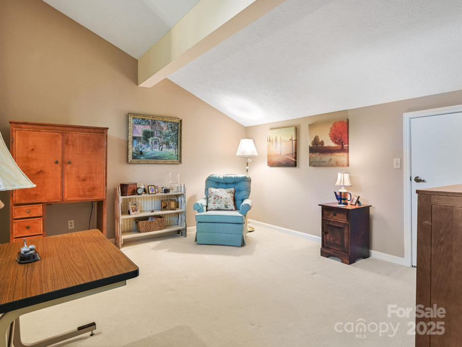 103 Red Oak Dr Hendersonville, NC 28791