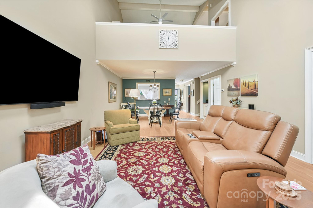 103 Red Oak Dr Hendersonville, NC 28791