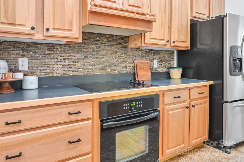 57 Regent Dr Fletcher, NC 28732