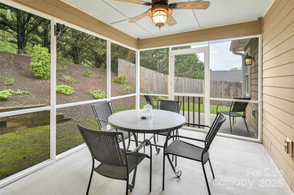 57 Regent Dr Fletcher, NC 28732