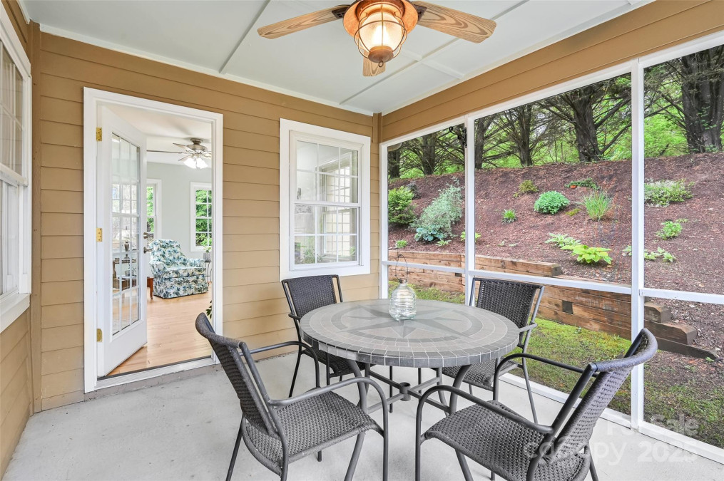 57 Regent Dr Fletcher, NC 28732