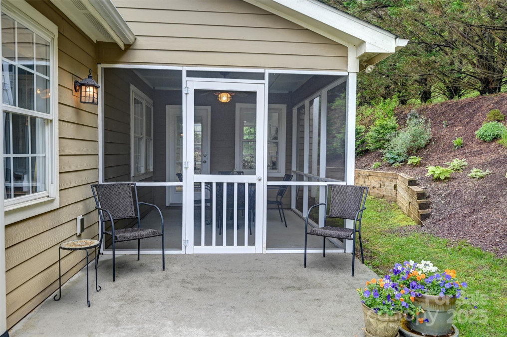57 Regent Dr Fletcher, NC 28732