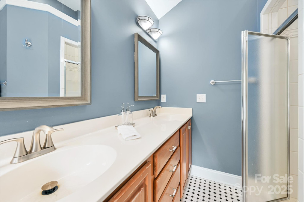 57 Regent Dr Fletcher, NC 28732