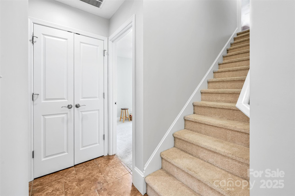 57 Regent Dr Fletcher, NC 28732