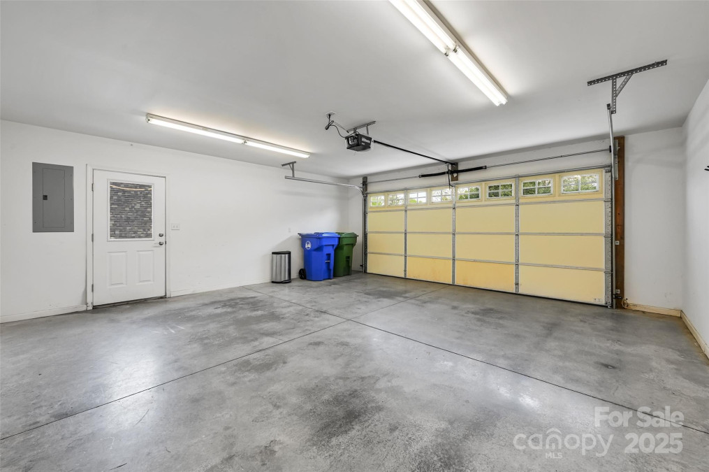 57 Regent Dr Fletcher, NC 28732