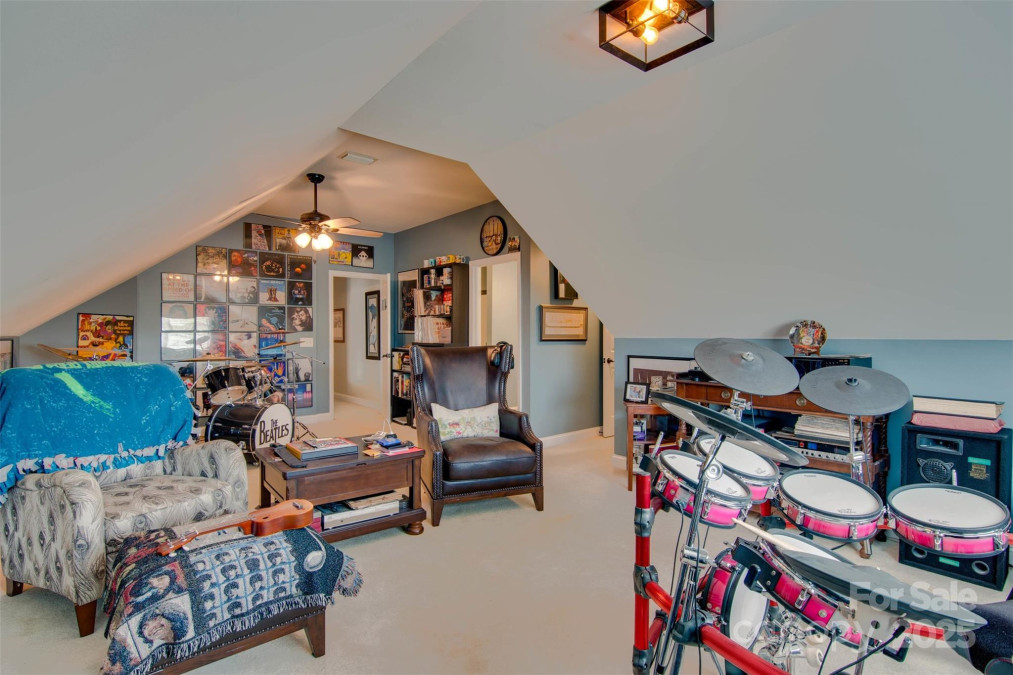 181 Edgewater Rd Hickory, NC 28601