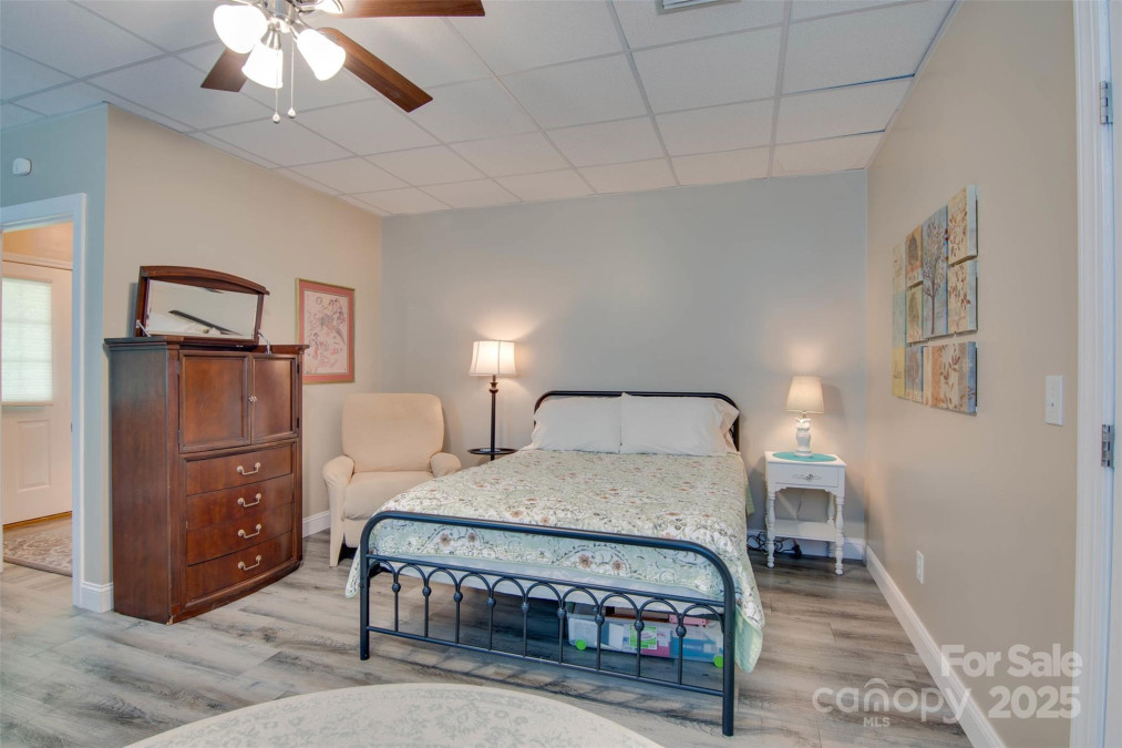 181 Edgewater Rd Hickory, NC 28601