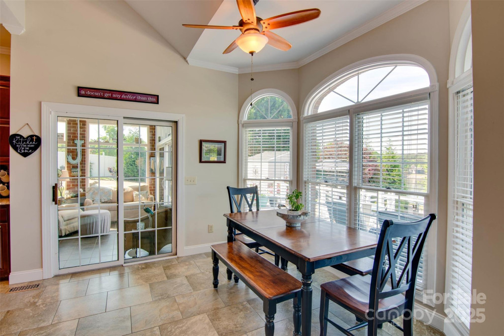 181 Edgewater Rd Hickory, NC 28601