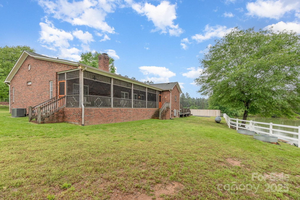 182 Meek Rd Gastonia, NC 28056