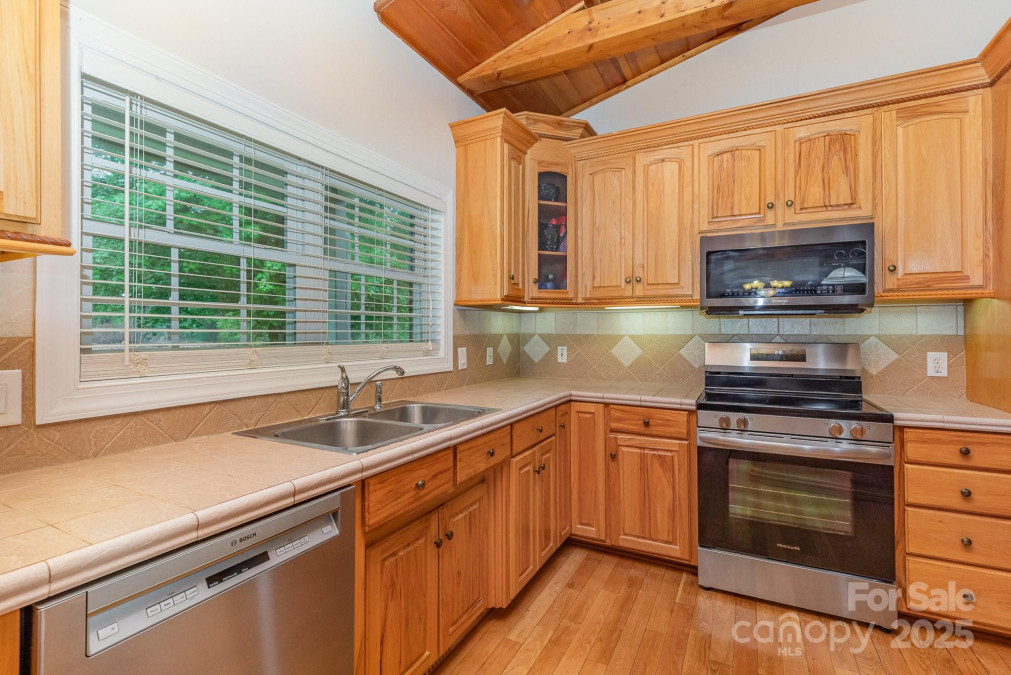 182 Meek Rd Gastonia, NC 28056