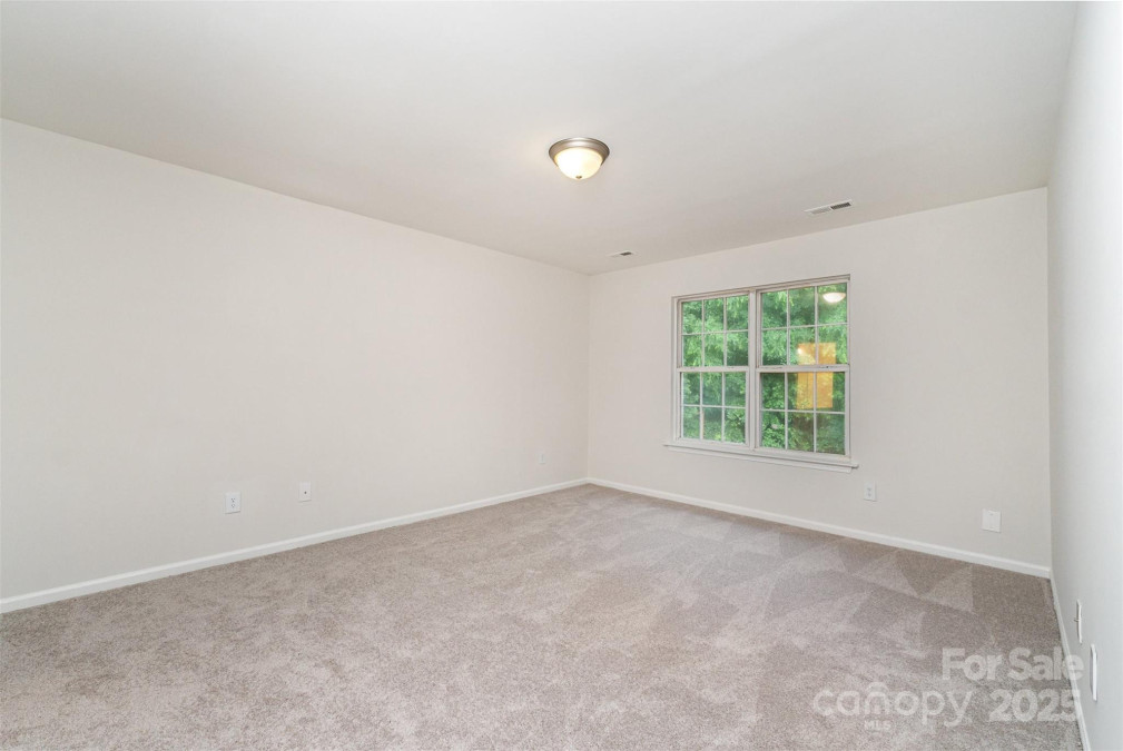 1620 Crandon Dr Charlotte, NC 28216