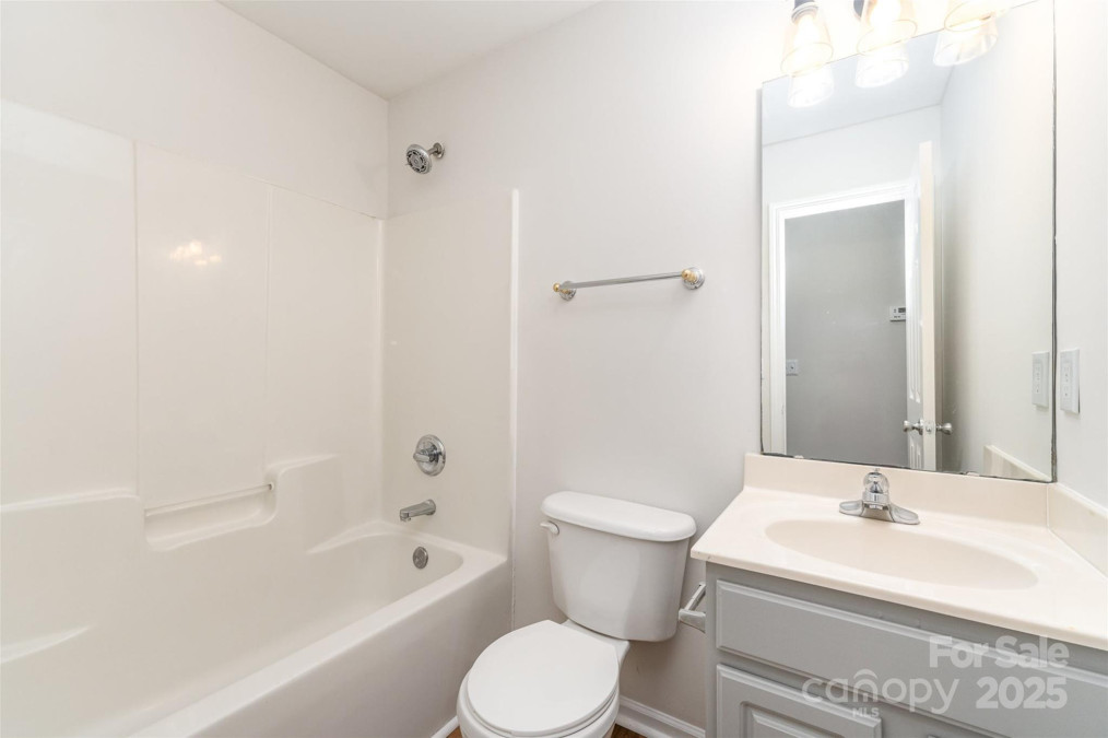 1620 Crandon Dr Charlotte, NC 28216
